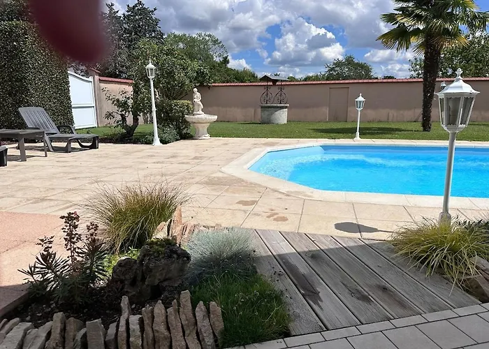 Villa Belle Maison Au Coeur De Avec Piscine Privee, Cabotte Dionysos