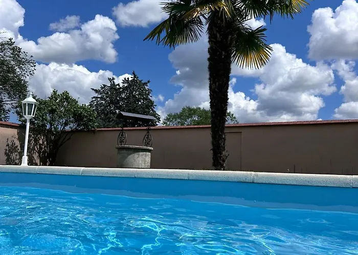 Belle Maison Au Coeur De Avec Piscine Privee, Cabotte Dionysos * Beaune (Cote d'Or)